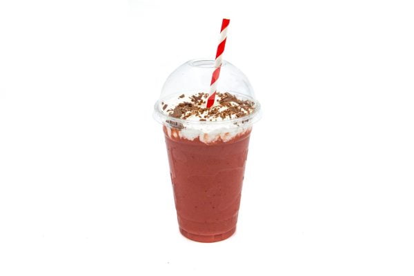 16oz PET Smoothie Cup With Strawberry Milkshake And Cream With Domed Lid And Straw